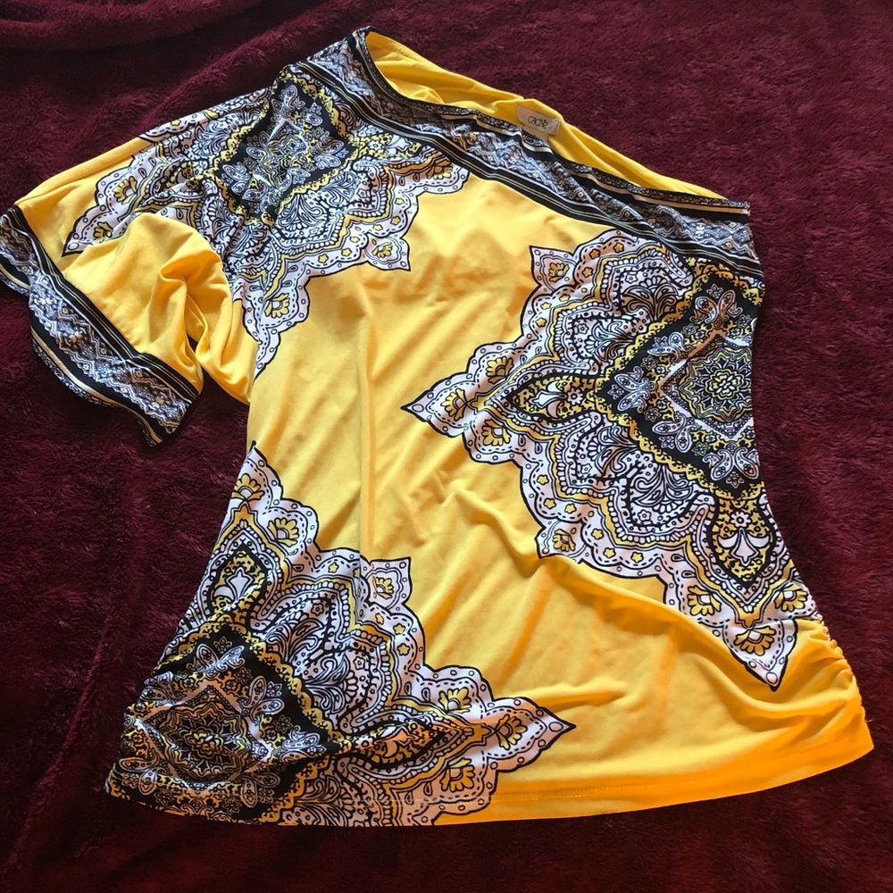 Cache Yellow One Sleeve Shirt